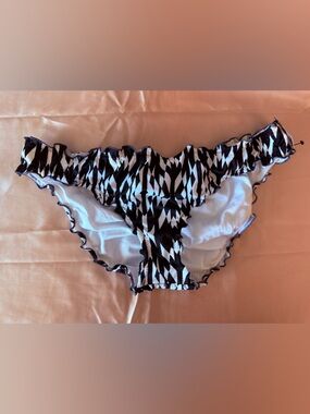 Victoria's Secret Black & White Geometric Ruffle Bikini Bottom